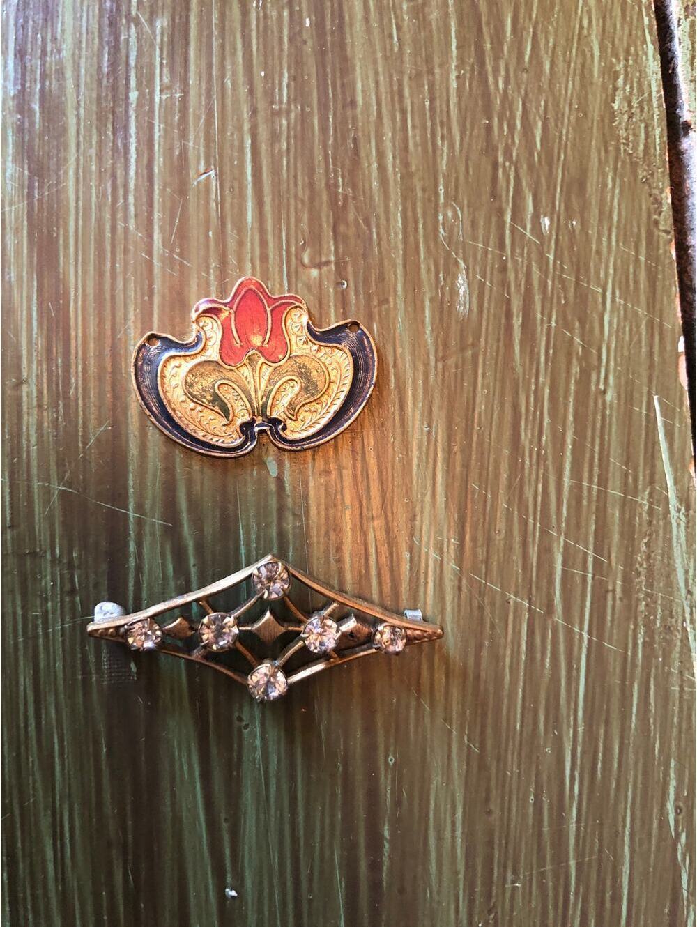 Bundle of 2 Vintage Pendants - Gold with Rhinestones and Enamel Flower